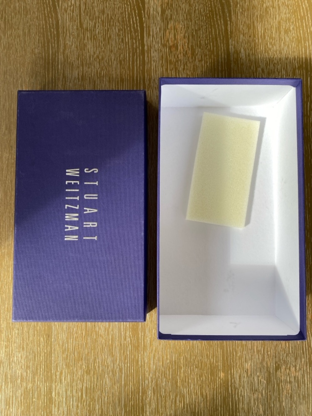 Stuart Weitzman | Shoe Box - Picture 3 of 8